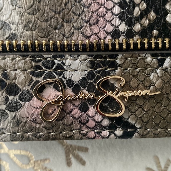 Jessica Simpson Snakeskin (Python) Wallet (Brown, Tan, Pink) & Gray Card Case - Picture 4 of 15